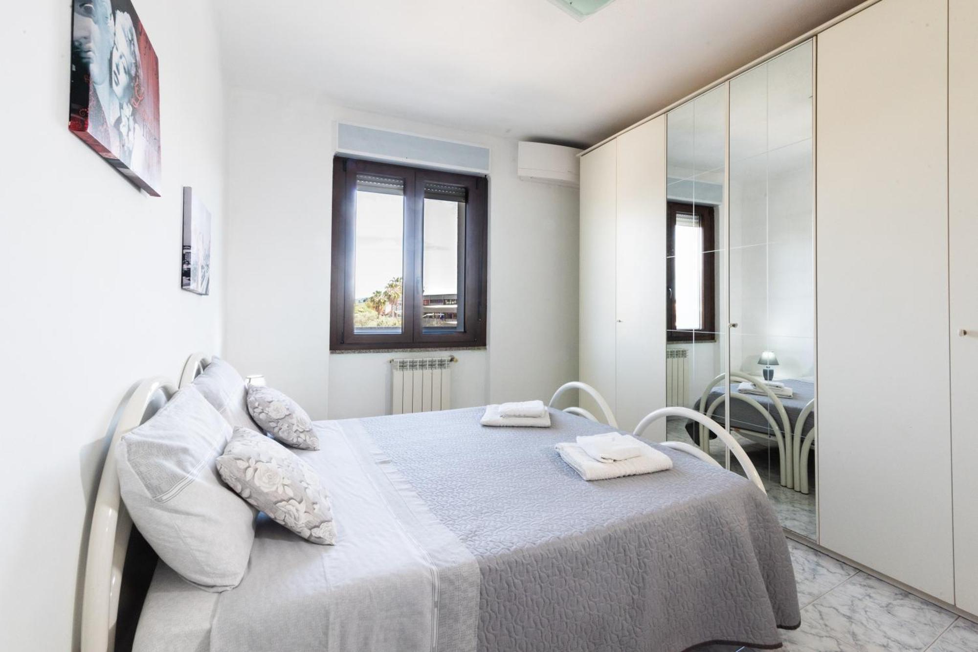 Happy Grey House - Happy Apartment *